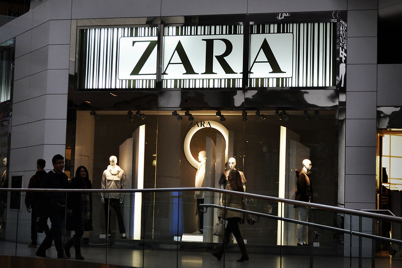 Zara chiude oltre 1200 negozi nel mondo